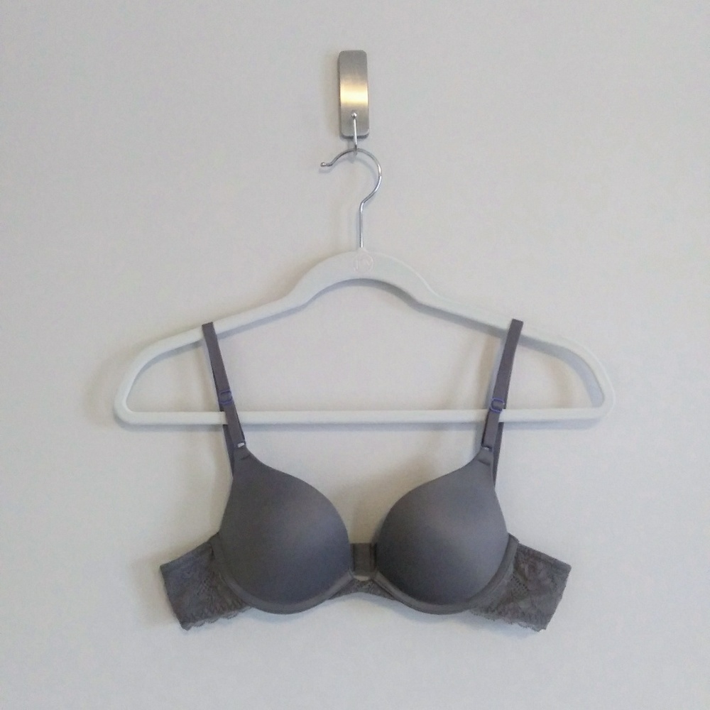 Like New Maidenform Gray Push Up Bra - 34A